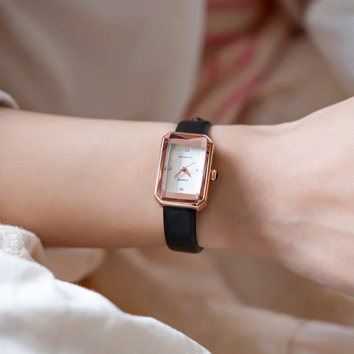 AMORA WATCH
