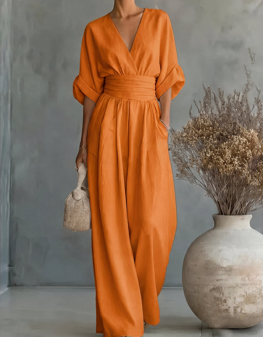 Daniela – Elegant V-Neck Wide-Leg Jumpsuit