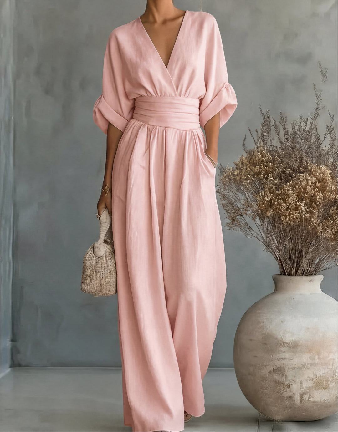 Daniela – Elegant V-Neck Wide-Leg Jumpsuit